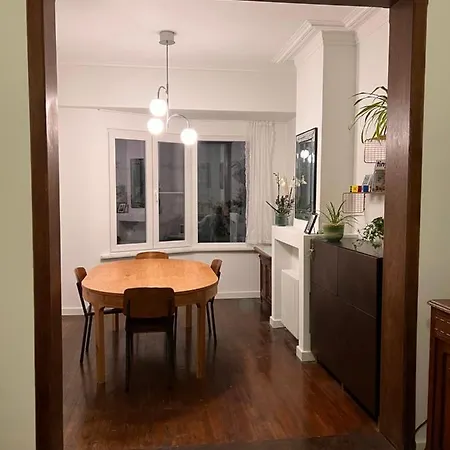 Дом отдыха Charmante Art Deco Rijwoning Остенде