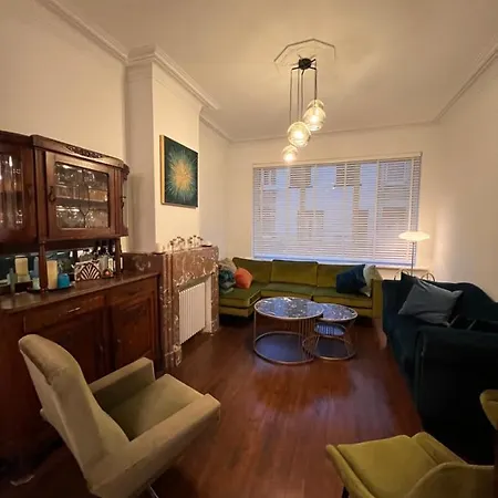 Charmante Art Deco Rijwoning 奥斯滕德