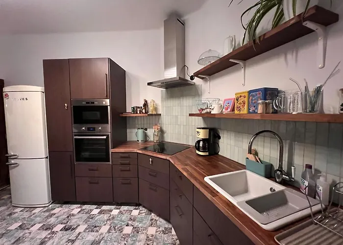 Holiday home Charmante Art Deco Rijwoning